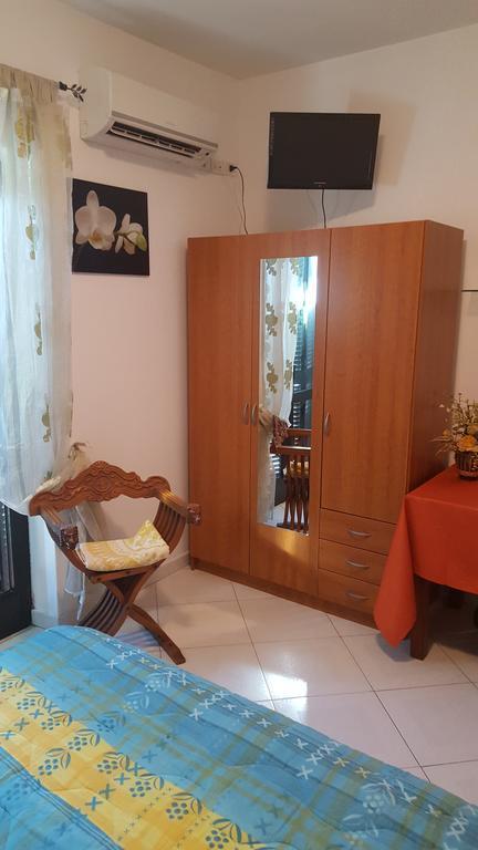 Al Fontanone Hotel Cecchina Buitenkant foto