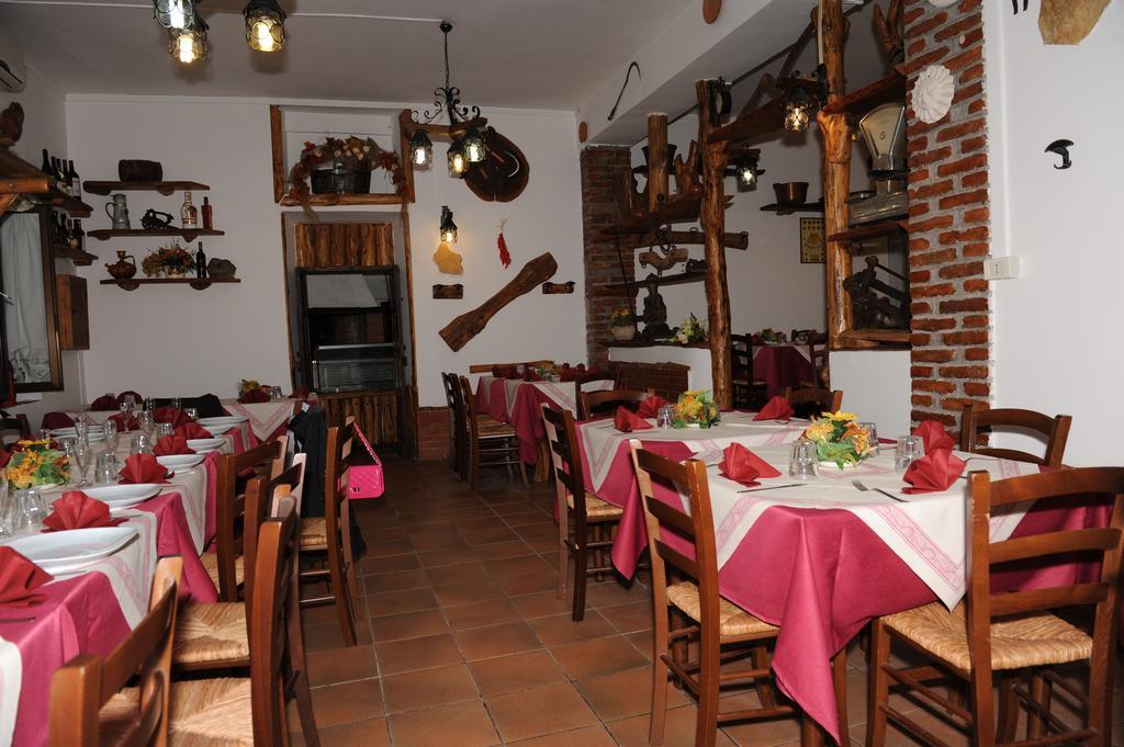 Al Fontanone Hotel Cecchina Buitenkant foto